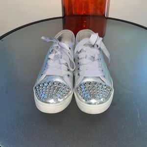 Simply Vera | Silver Sneakers with Metal Rivet Toe